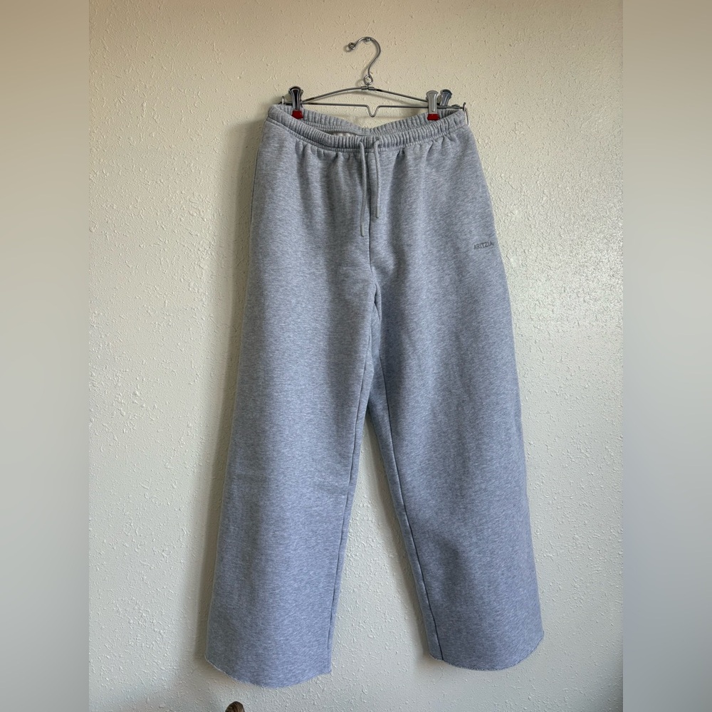 Aritzia grey Mega Fit Sweat fleece- Medium